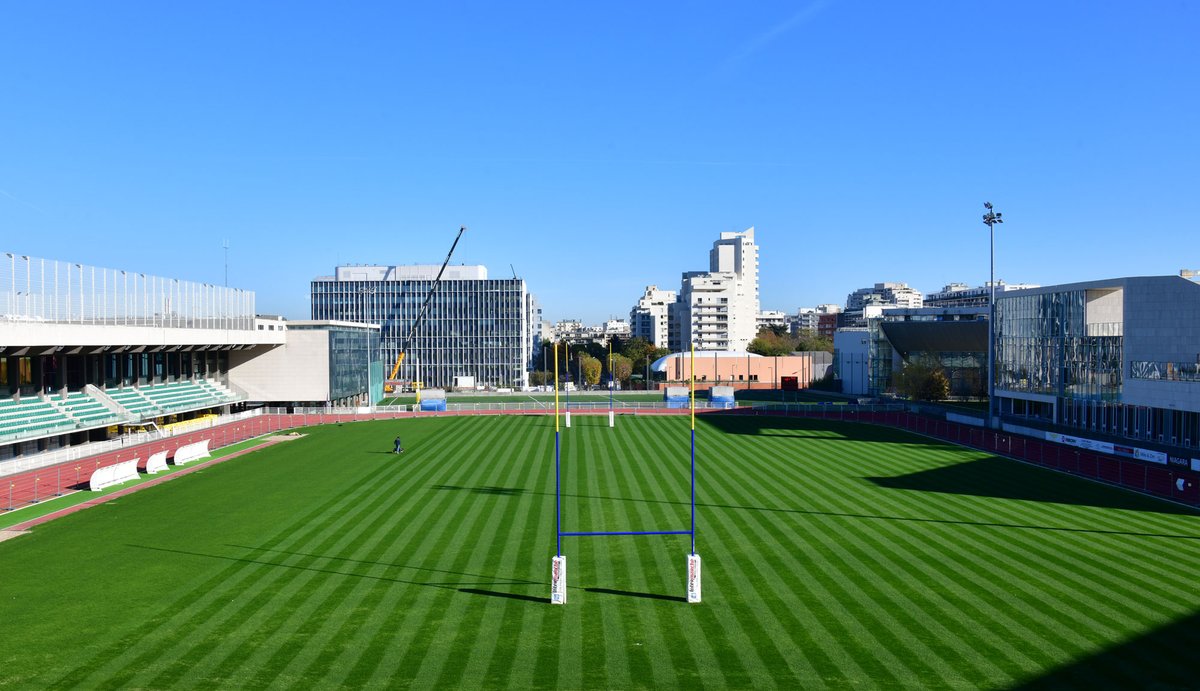 Le terrain de sport